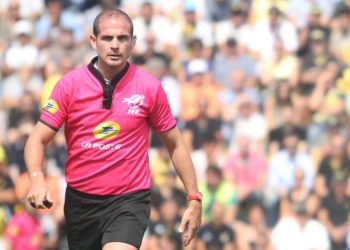 Matt Giteau et Mike Harris se moquent d’Alexandre Ruiz