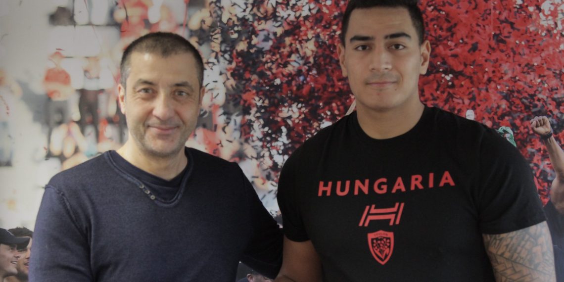 Toulon prolonge deux Français
