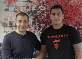 Toulon prolonge deux Français