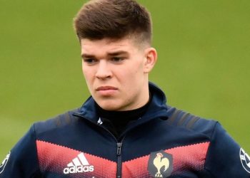 Matthieu Jalibert sorti sur blessure après un violent choc !