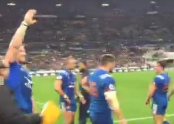(Vidéo) En direct du bord du terrain après la victoire des Bleus !