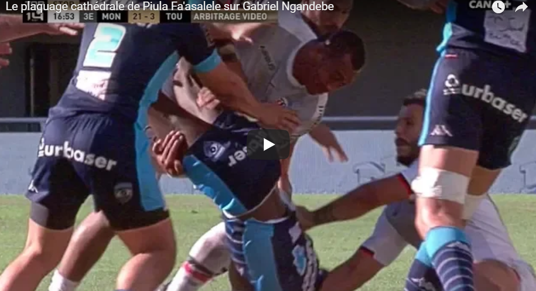 Vidéo: Fa’asalele plante Ngamdebe sur la pelouse et se fait exclure