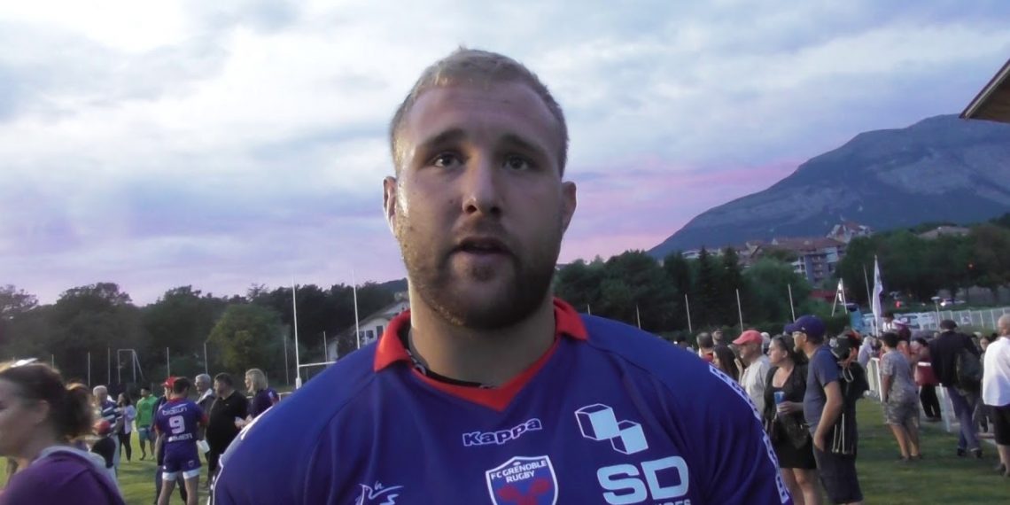 Le joueur Grenoblois réagit après avoir causé la grave blessure de Baptiste Couilloud