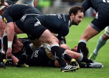 Le demi de mêlée de Newcastle tacle Toulon avant la rencontre