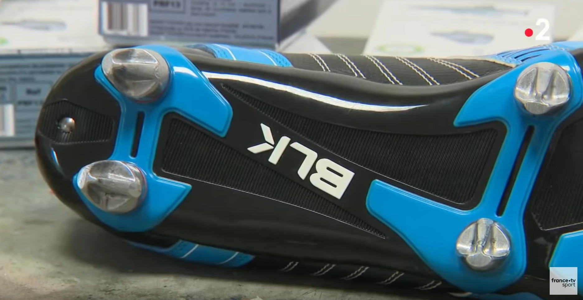 (Vidéo) Une start-up française révolutionne les crampons de rugby !