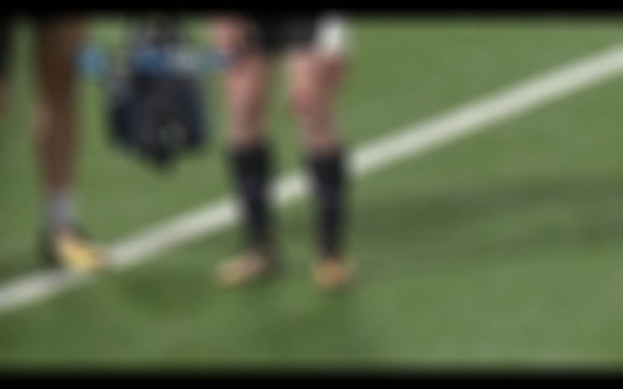 Photo: L’horrible blessure de James Hall contre Angoulême ! (âmes sensibles s’abstenir)