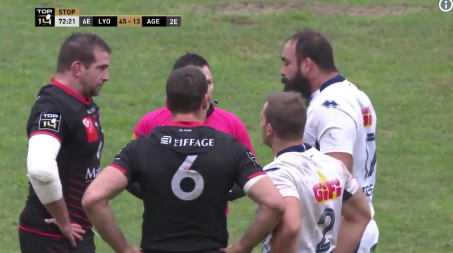 (Vidéo) L’échange surréaliste entre l’arbitre et un joueur Agenais mécontent !