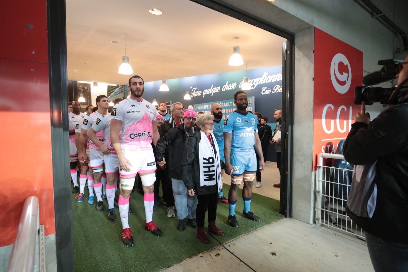 On vous explique pourquoi des personnes âgées accompagnaient les joueurs du Top 14 lors de la 12ème journée