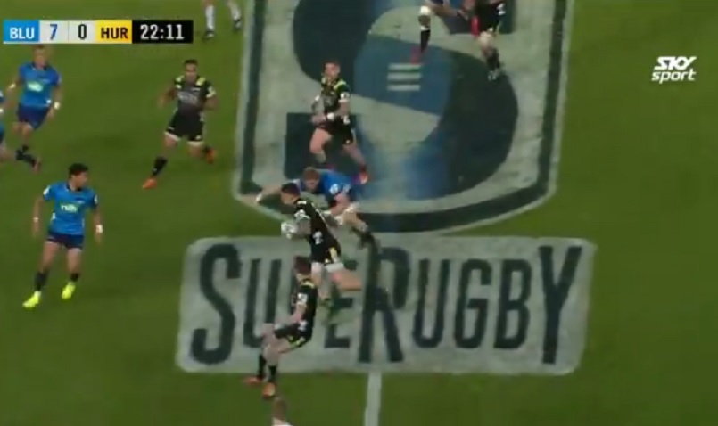 VIDÉO : Le futur Bordelais Ben Lam massacre la défense des Blues !