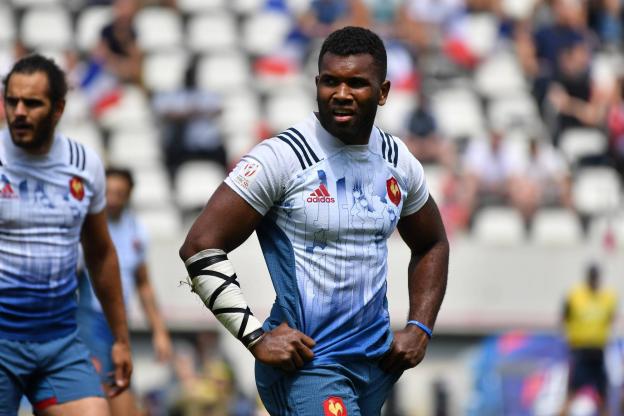 TRANSFERT – Clermont a un troisième ligne dans son viseur !