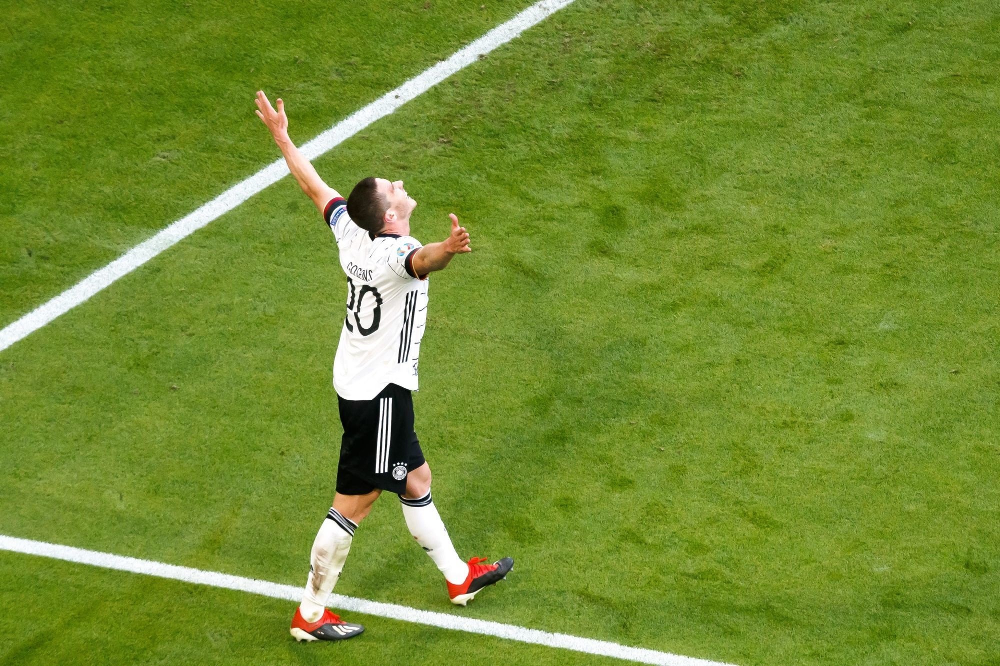 Mercato – Le PSG cité parmi les clubs intéressés par Gosens