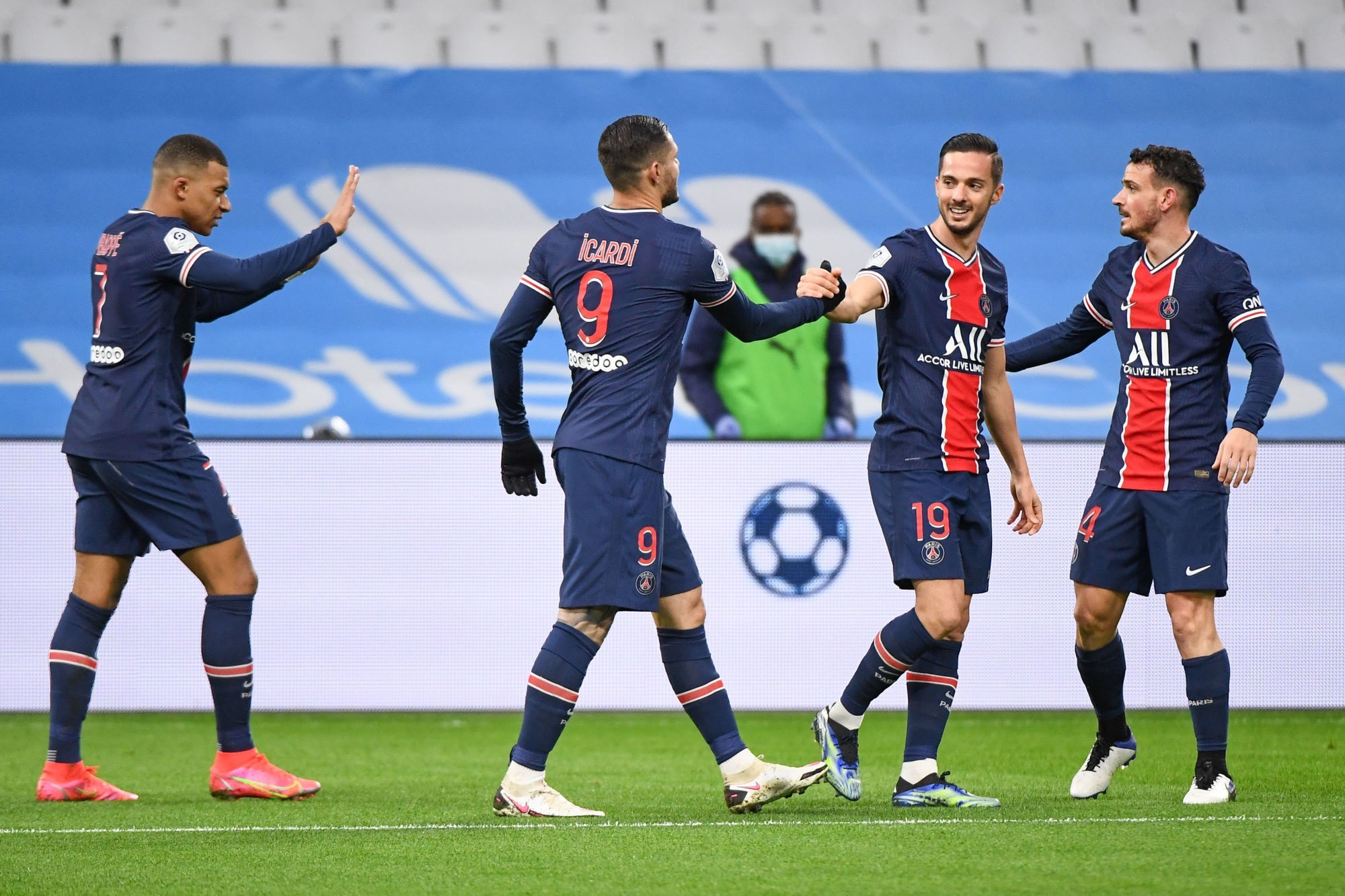 Mercato – Romano évoque les possibles départs d’Icardi, Rafinha, Sarabia et Rico