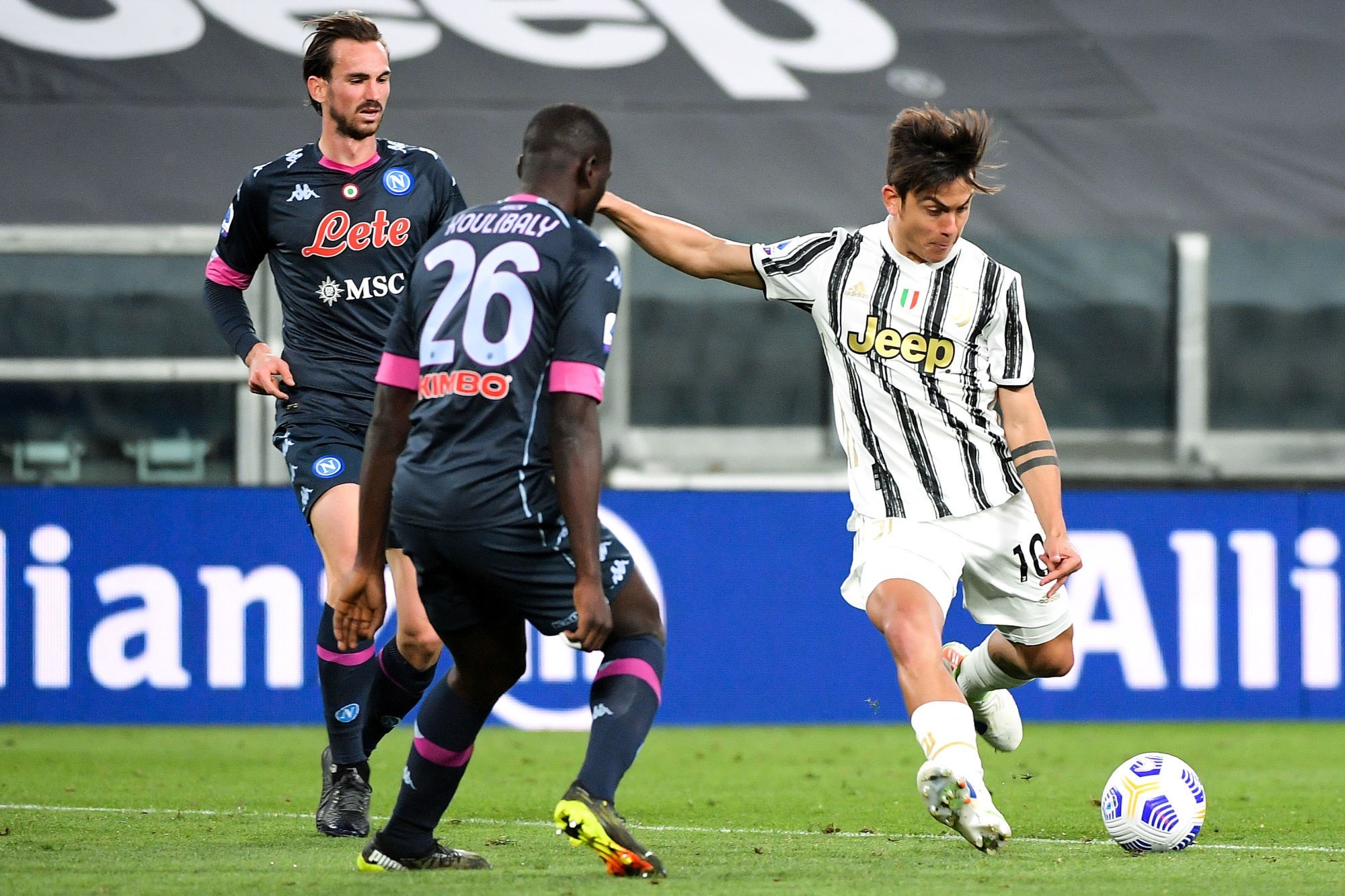 Mercato – Le PSG a un « intérêt timide » pour Koulibaly et Fabian Ruiz, indique Di Marzio