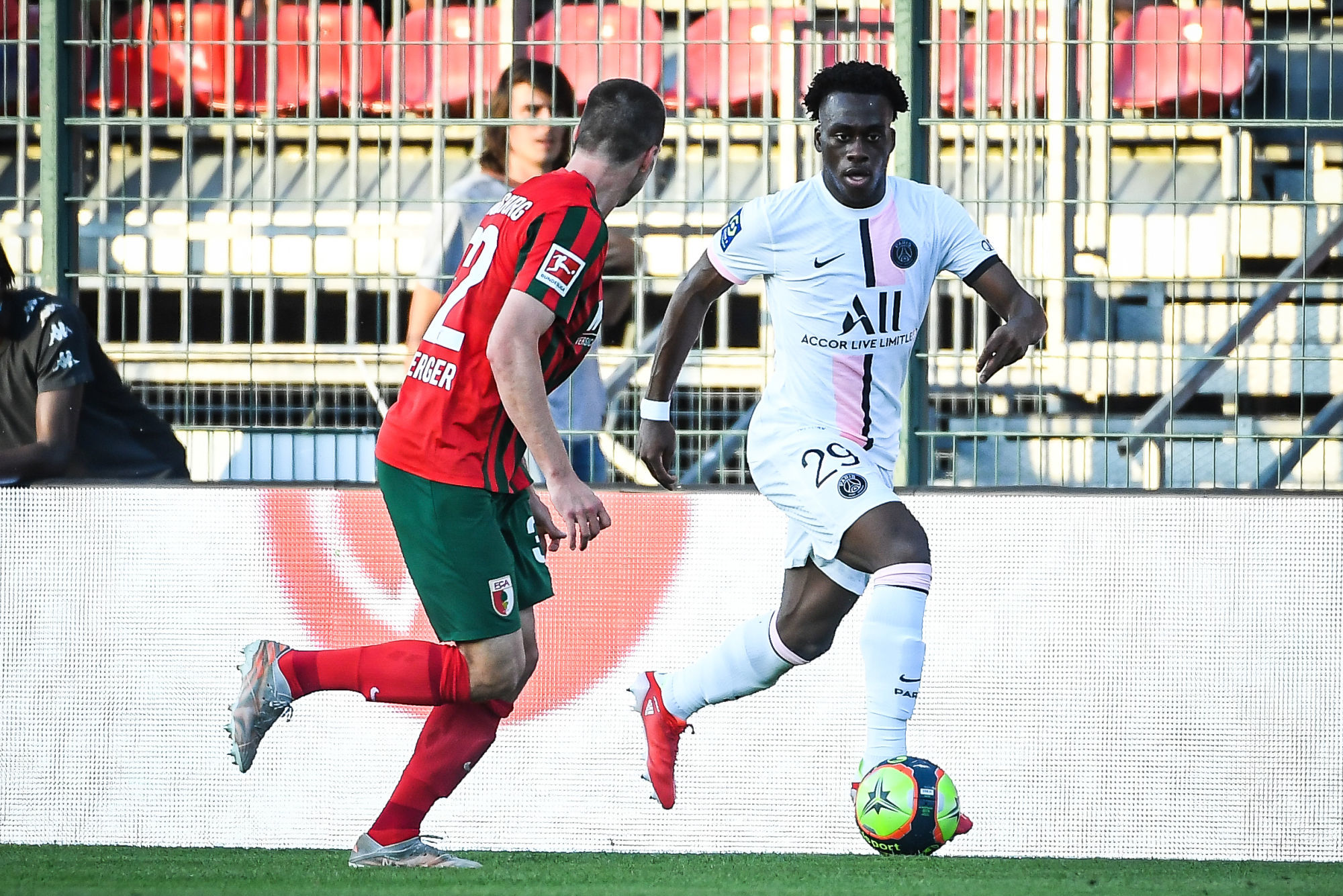 Mercato – Kalimuendo intéresse Lille et l’AS Saint-Etienne