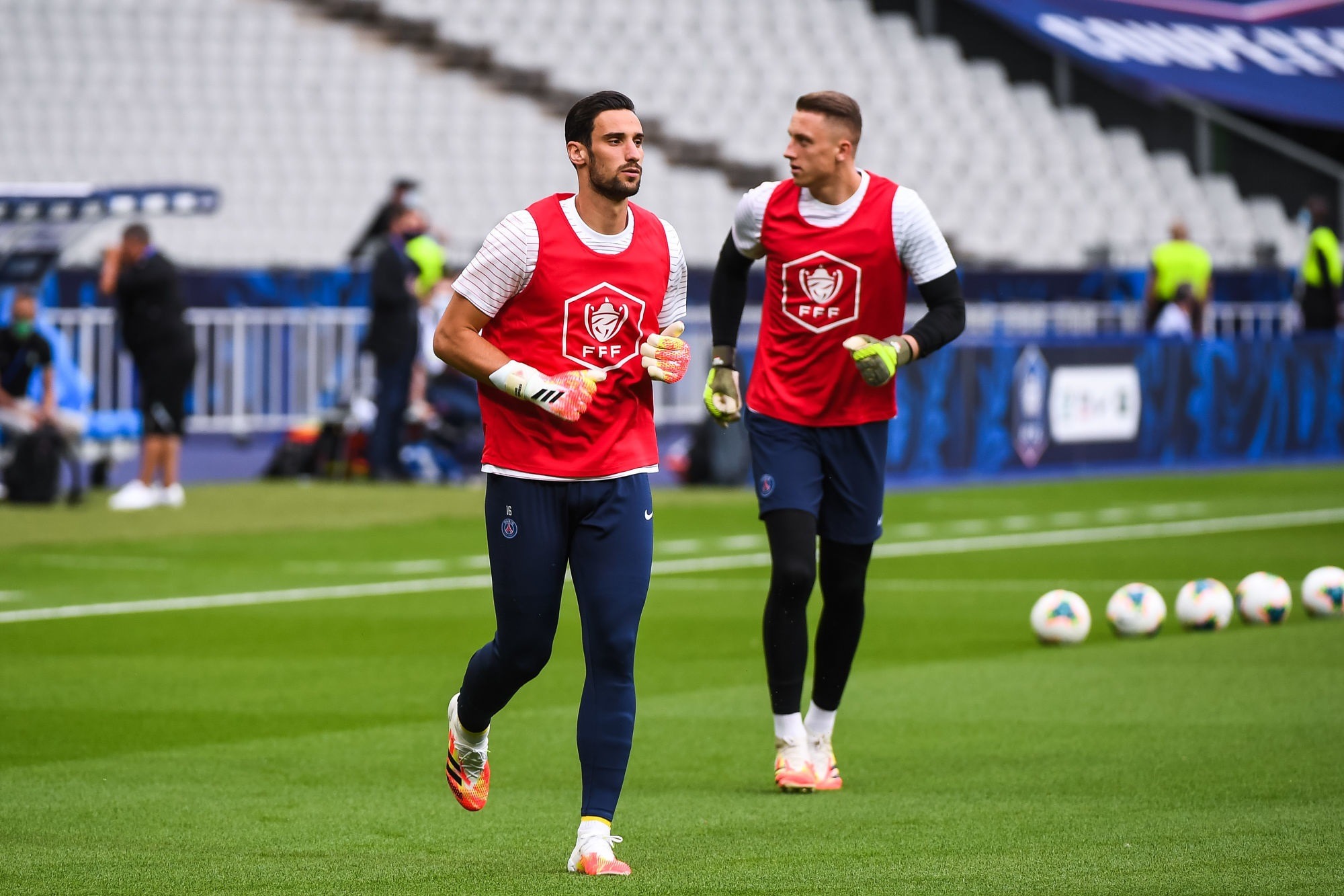 Mercato – Prêt de Bulka et départ de Sergio Rico, L’Equipe fait le point