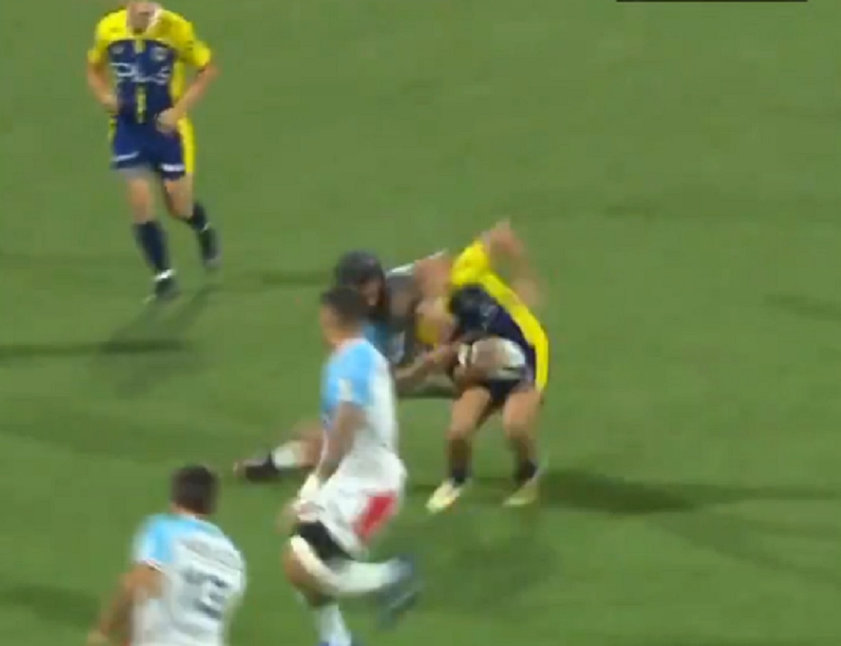 VIDEO : Le Bayonnais Yann David écope d’un carton rouge après un gros plaquage dangereux !