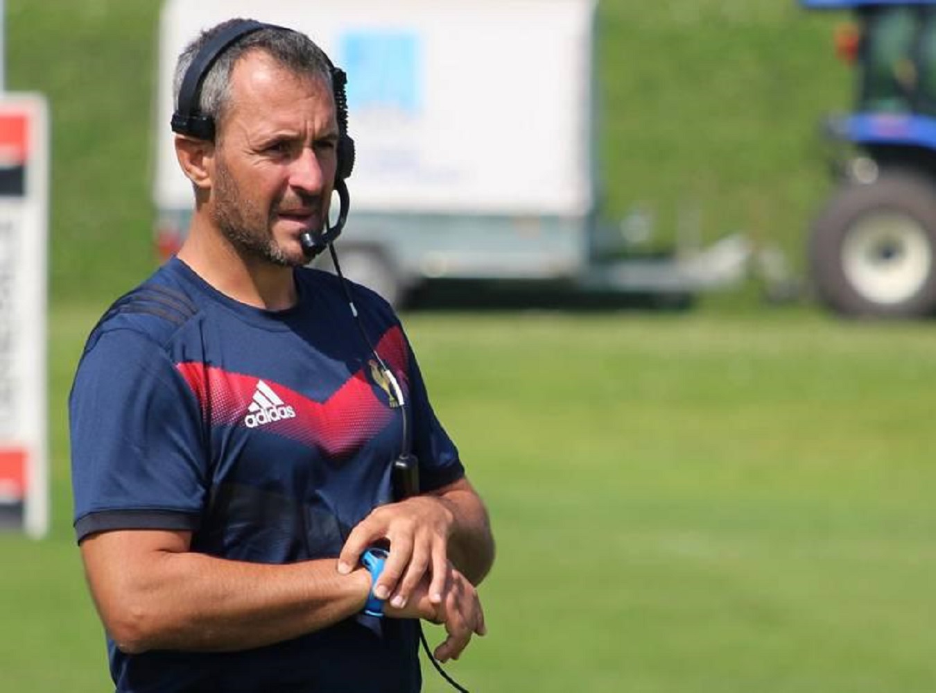 Sébastien Piqueronies dépité : “On a pris une leçon de conduite de jeu”