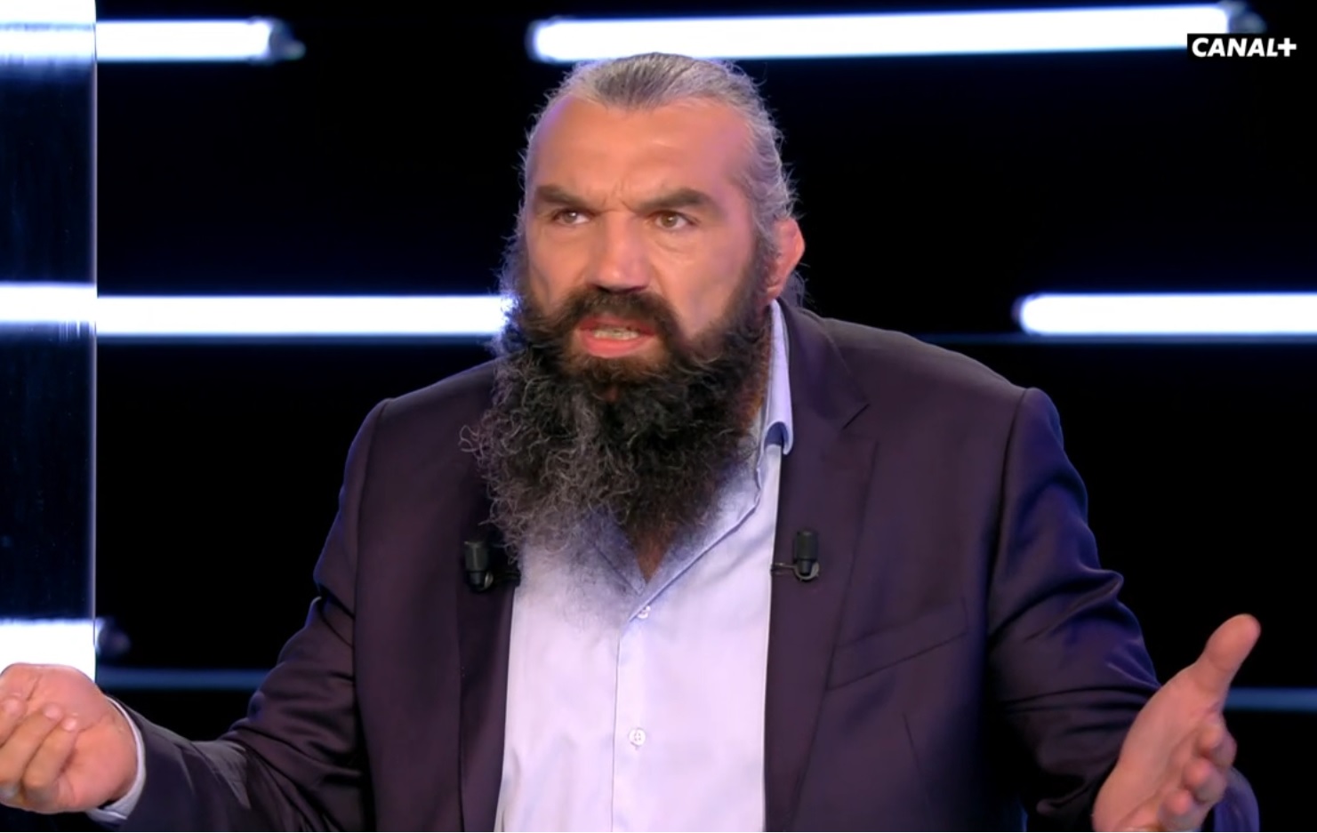 VIDEO – Sébastien Chabal dézingue Teddy Thomas : “Je ne pense pas que ce soit le garçon le plus courageux du monde”