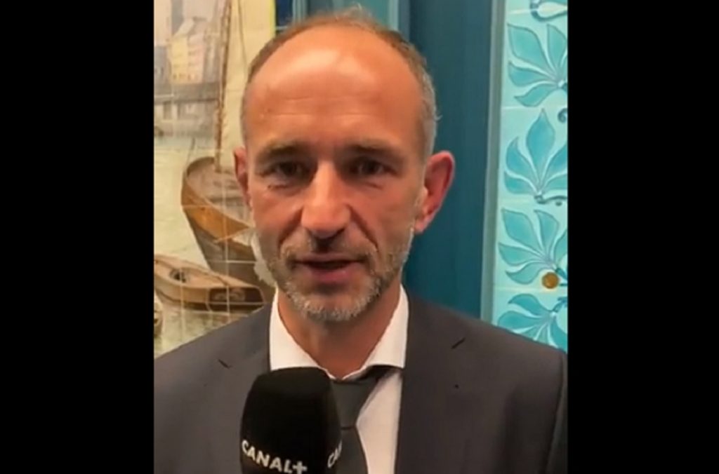 Romain Poite très déçu de ne pas pouvoir poursuivre jusqu’à la Coupe du monde de 2023