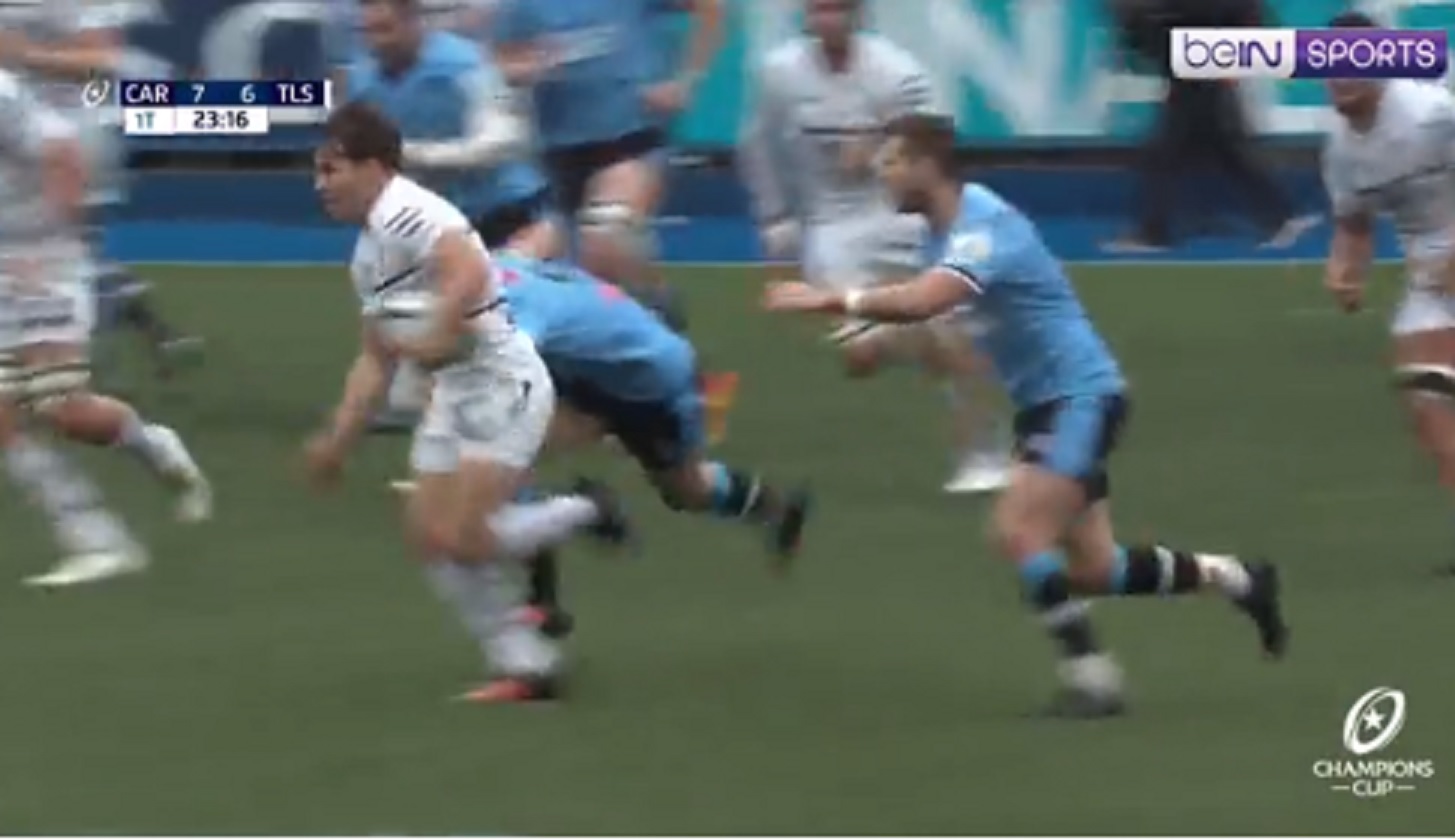 VIDEO : Antoine Dupont tétanise la défense de Cardiff et offre un essai à Anthony Jelonch