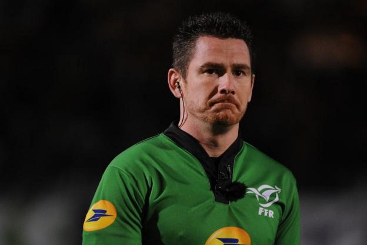 L’arbitre Laurent Cardona déclare forfait à son tour !