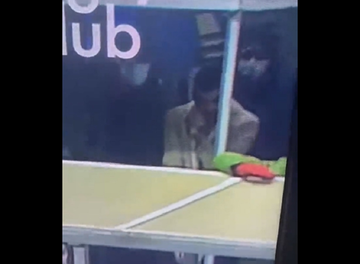 Le jeune homme qui a renvoyé le ballon sur la pelouse d’Aguilera insulté par des supporters Rochelais