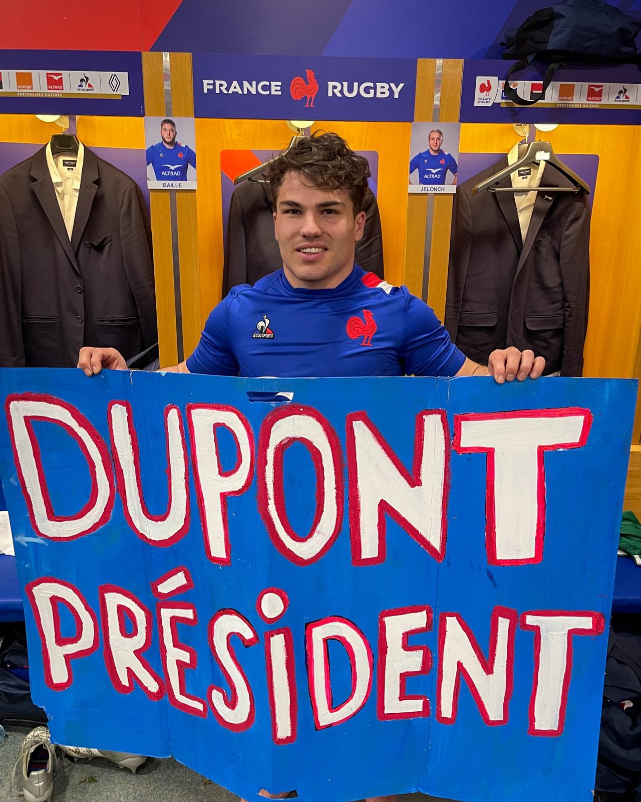 Affaire de la pancarte “Dupont Président” : L’agent de sécurité ne connaissait peut-être pas Antoine Dupont