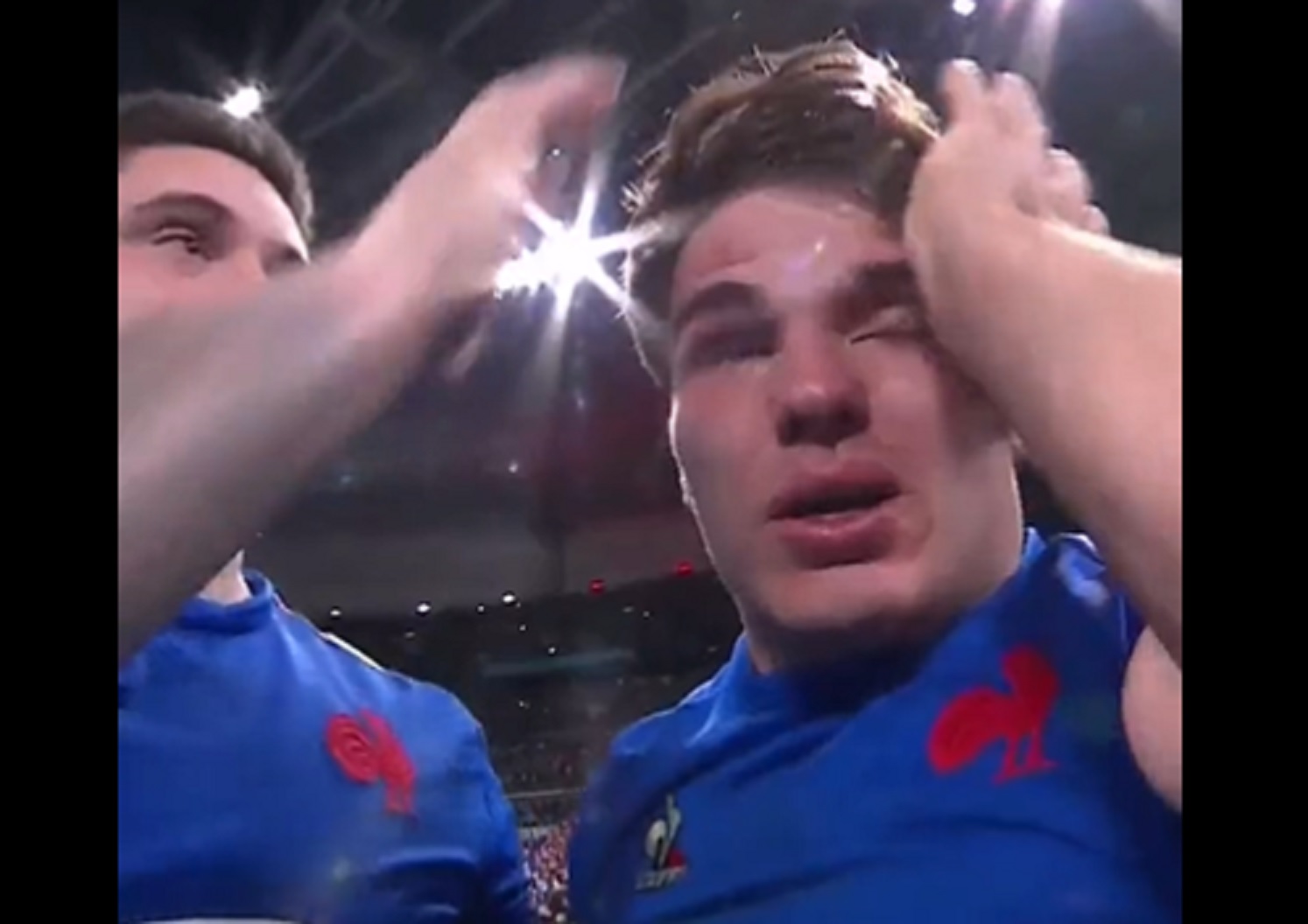 VIDEO : Les larmes d’Antoine Dupont au coup de sifflet final !