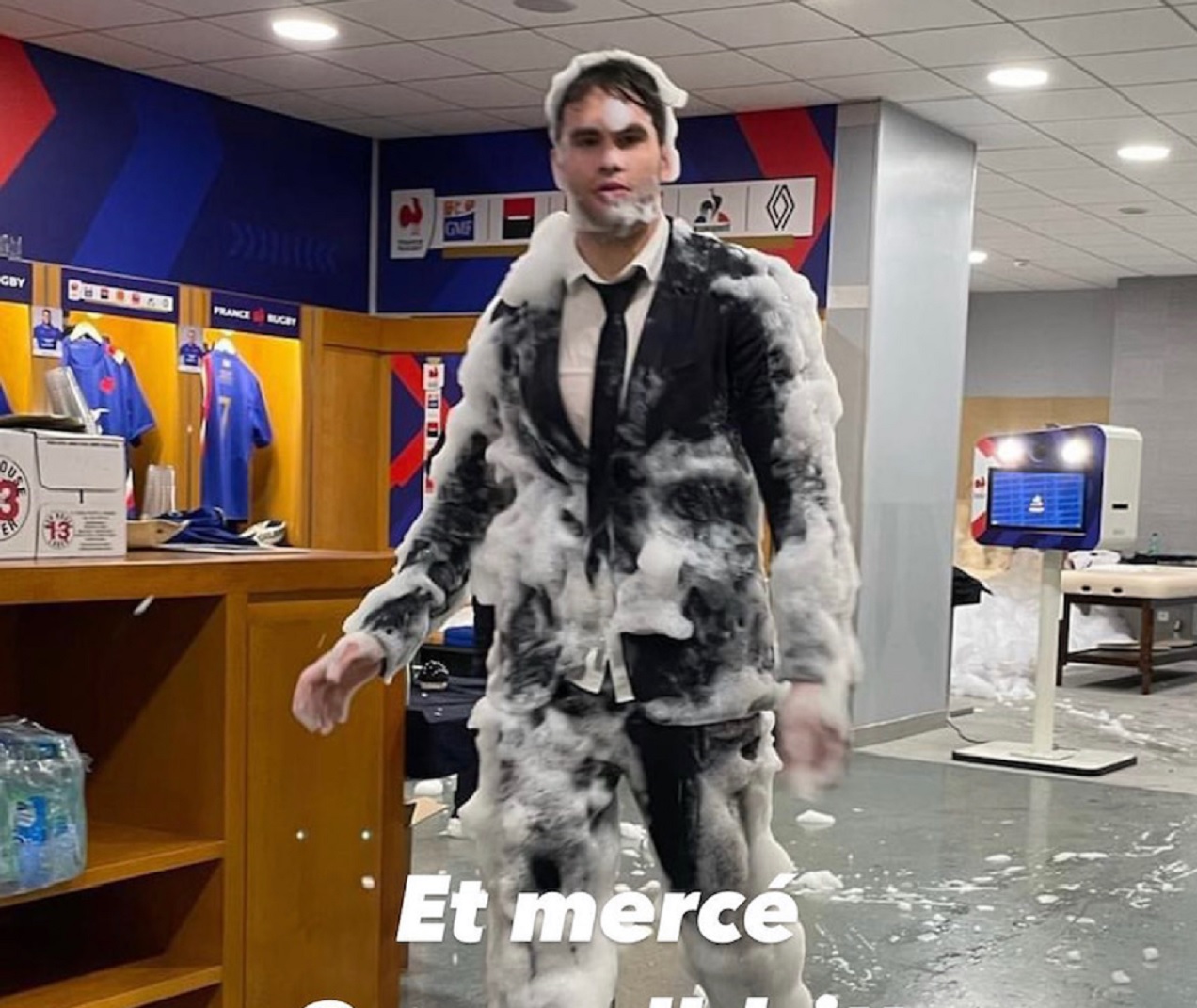 Damian Penaud explique pourquoi il a terminé dans la mousse en costume