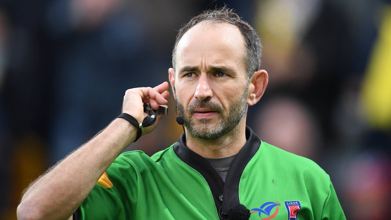 Romain Poite : “Je jouais devant et j’étais plutôt très costaud avant de me mettre à l’arbitrage”