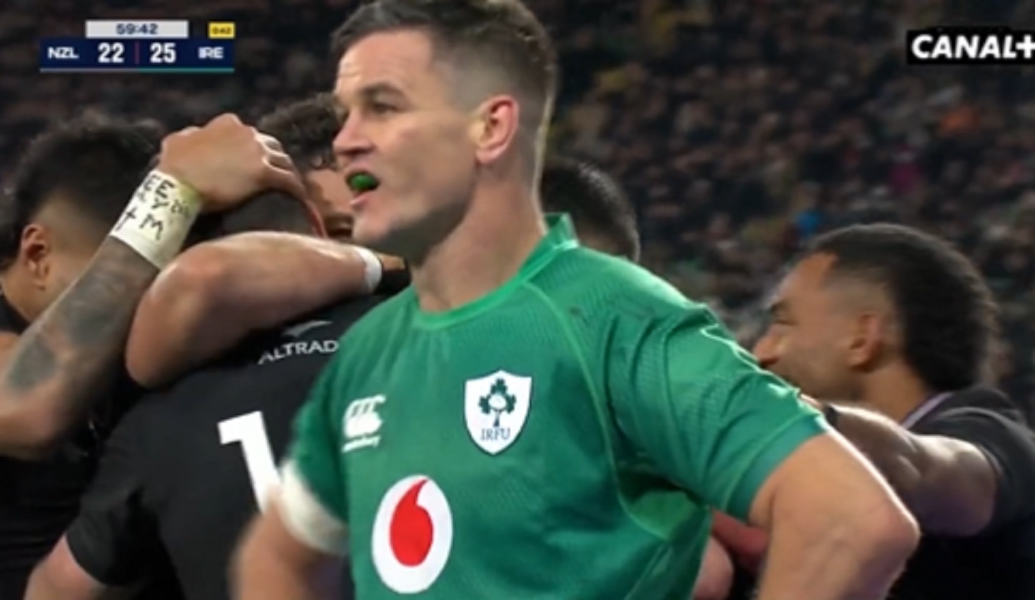VIDEO : L’essai complètement incroyable des All-Blacks face aux Irlandais