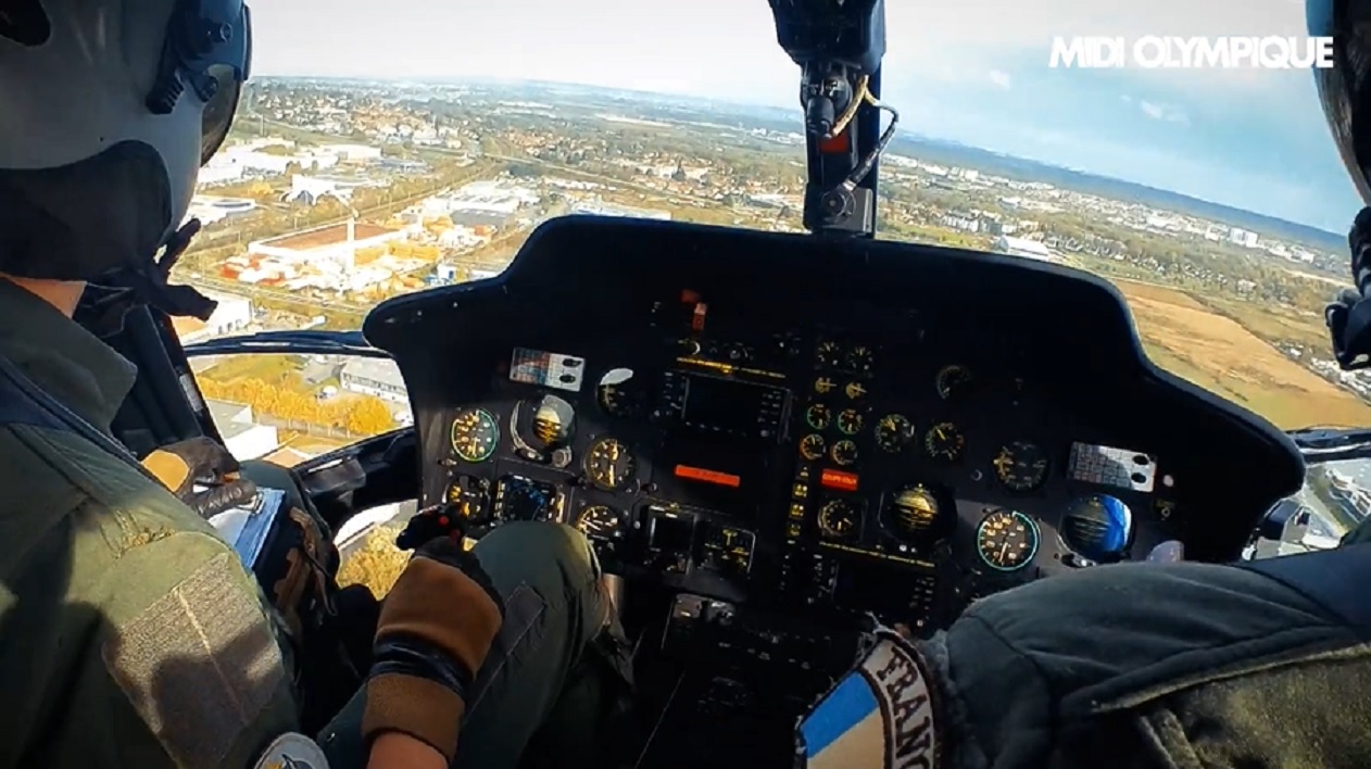 VIDEO : Richie McCaw survole Paris et le Stade de France en hélicoptère !