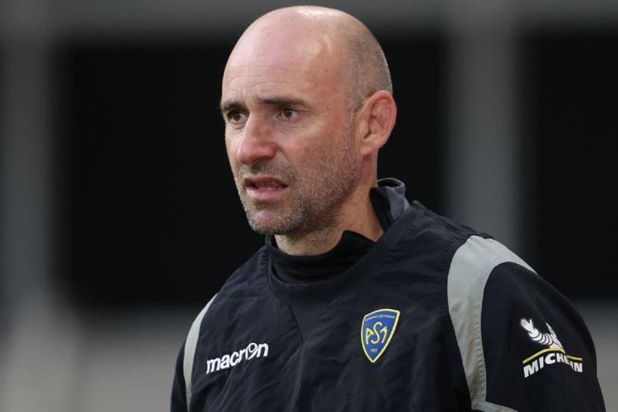 Xaveir Sadourny peste contre l’arbitrage Français qui s’acharne contre le club Clermontois !