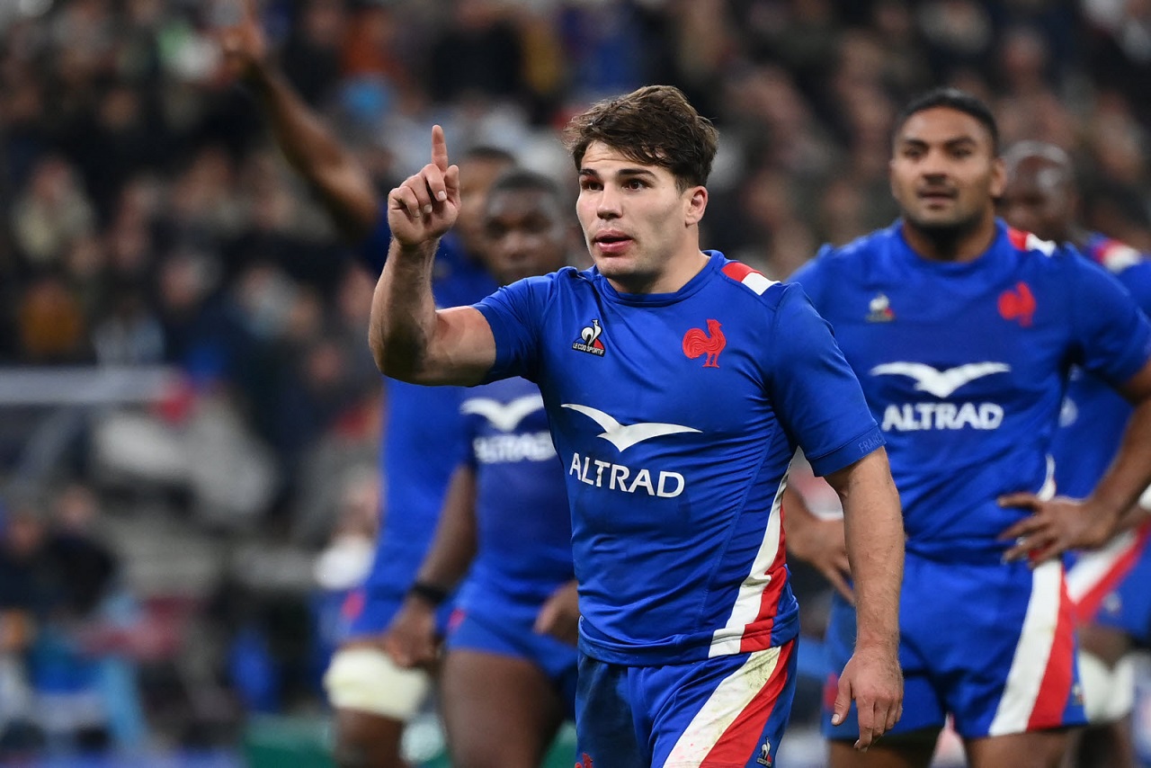 Antoine Dupont est-il encore le meilleur joueur du monde ?