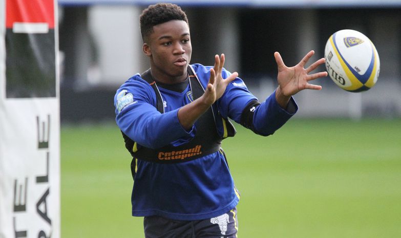 Plusieurs clubs s’intéressent à Samuel Ezeala !