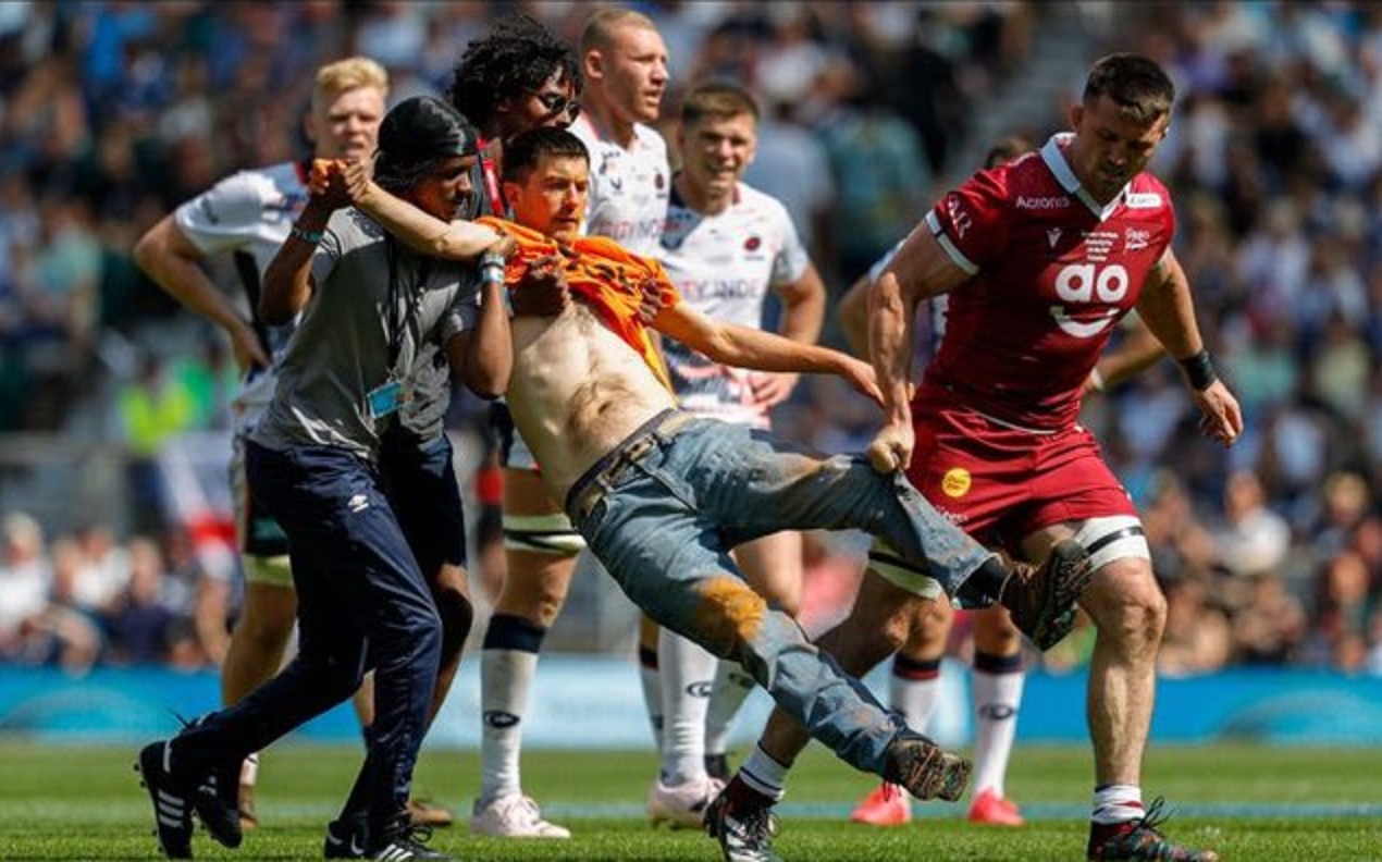 VIDEO SURREALISTE : Incident lors de la finale de Premiership !