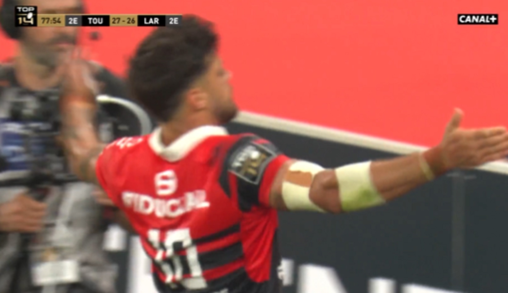 VIDEO : L’essai de la gagne signé Romain Ntamack pour le Stade-Toulousain !