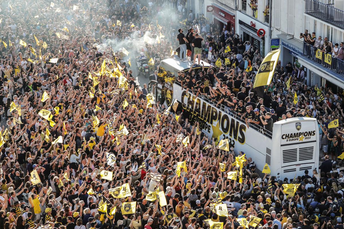 Découvrez pourquoi les supporters Rochelais ne pourront pas plonger dans le port en cas de victoire