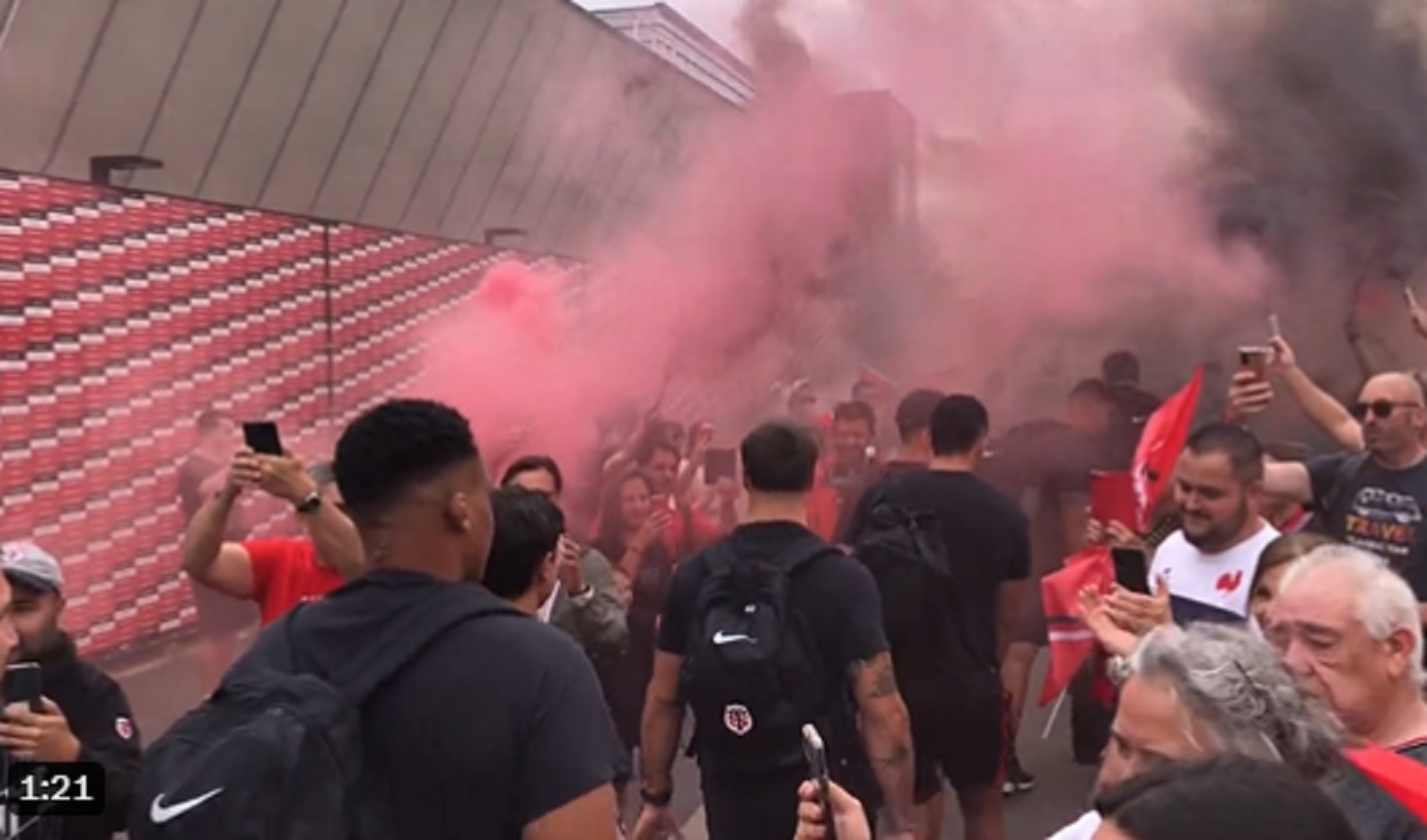 VIDEOS : De nombreux supporters Toulousains présents pour accompagner leurs joueurs