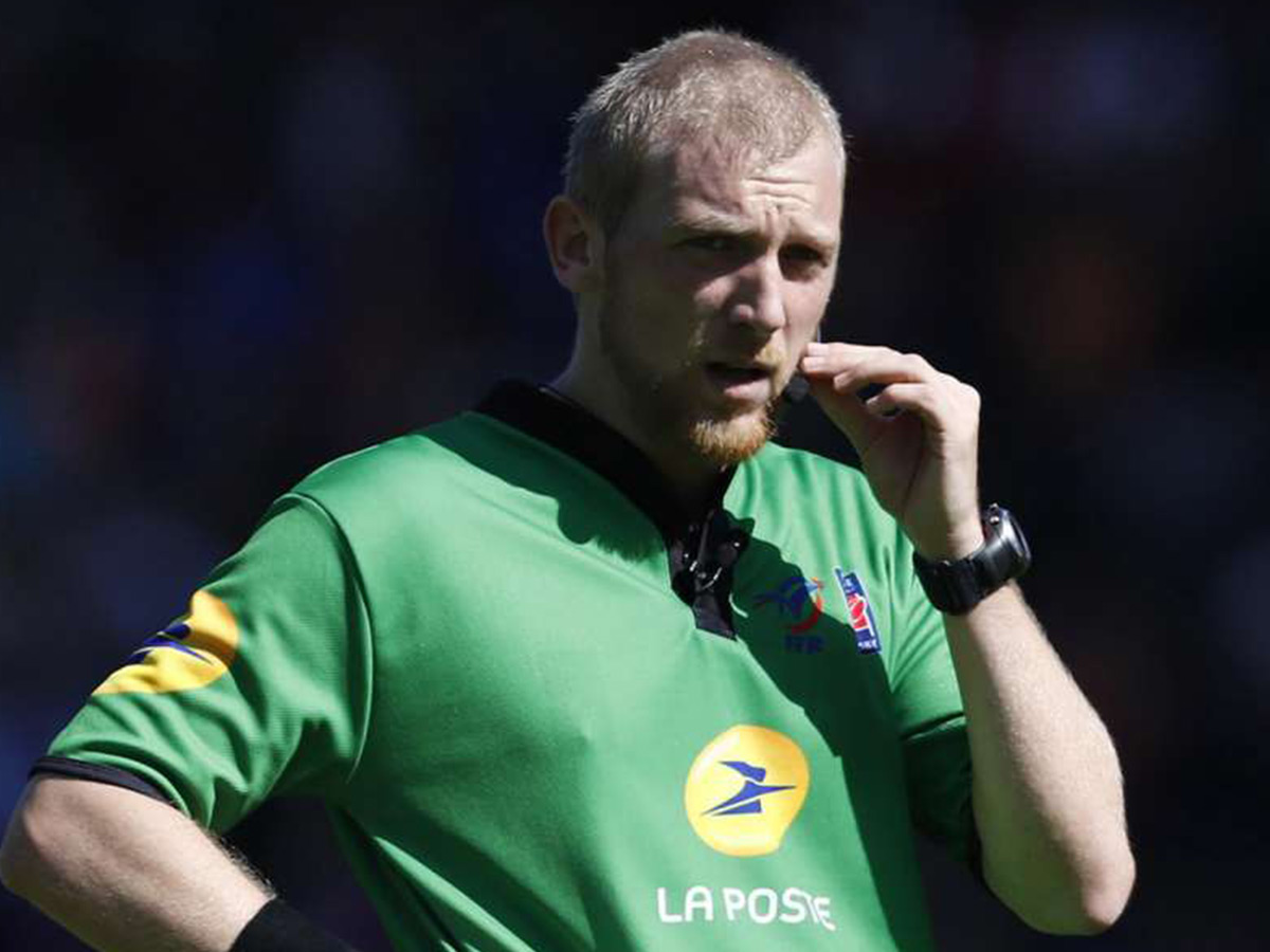 L’arbitre Tual Trainini répond à la colère des supporters Rochelais !