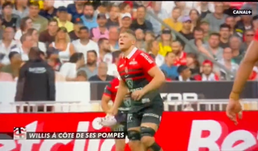 INSOLITE – Quand le Toulousain Jack Willis joue la finale du Top 14 sans crampons !