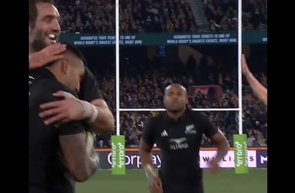 VIDEO : L’incroyable essai de 80 mètres des All-Blacks contre l’Australie !