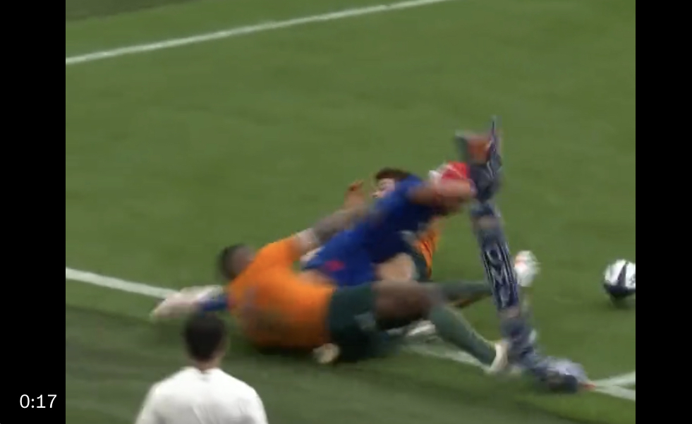 VIDEO : L’essai de Villière après une magnifique passe au pied de Jalibert