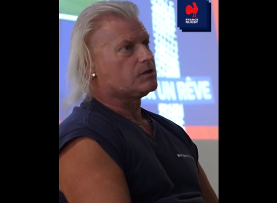 VIDEO : Le discours piquant de Philippe Lucas aux joueurs du XV de France !