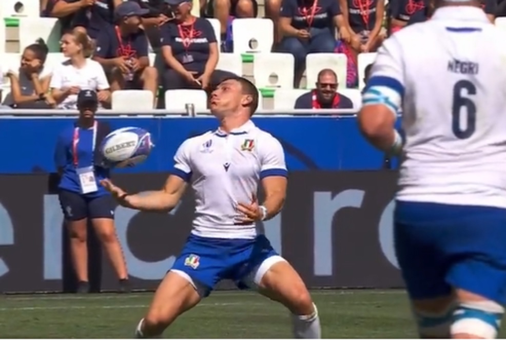 VIDEO : Quand Paolo Garbisi évite un en-avant en 5 temps !