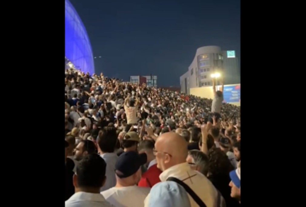 VIDEO : Les images impressionnantes des nombreux supporters bloqués devant le Vélodrome à quelques minutes du coup d’envoi