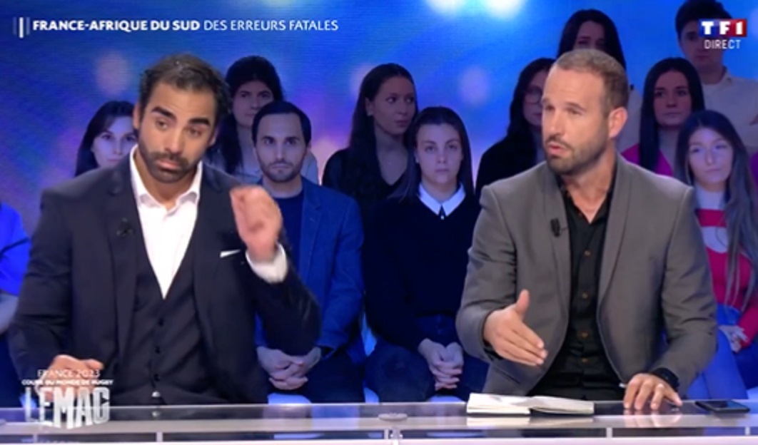 VIDEO : Les consultants de TF1 flinguent l’arbitre du match et évoquent une terrible erreur d’arbitrage !