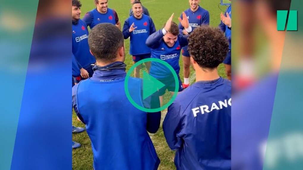 VIDEO : Le bizutage d’Antoine Dupont avec le groupe France VII !