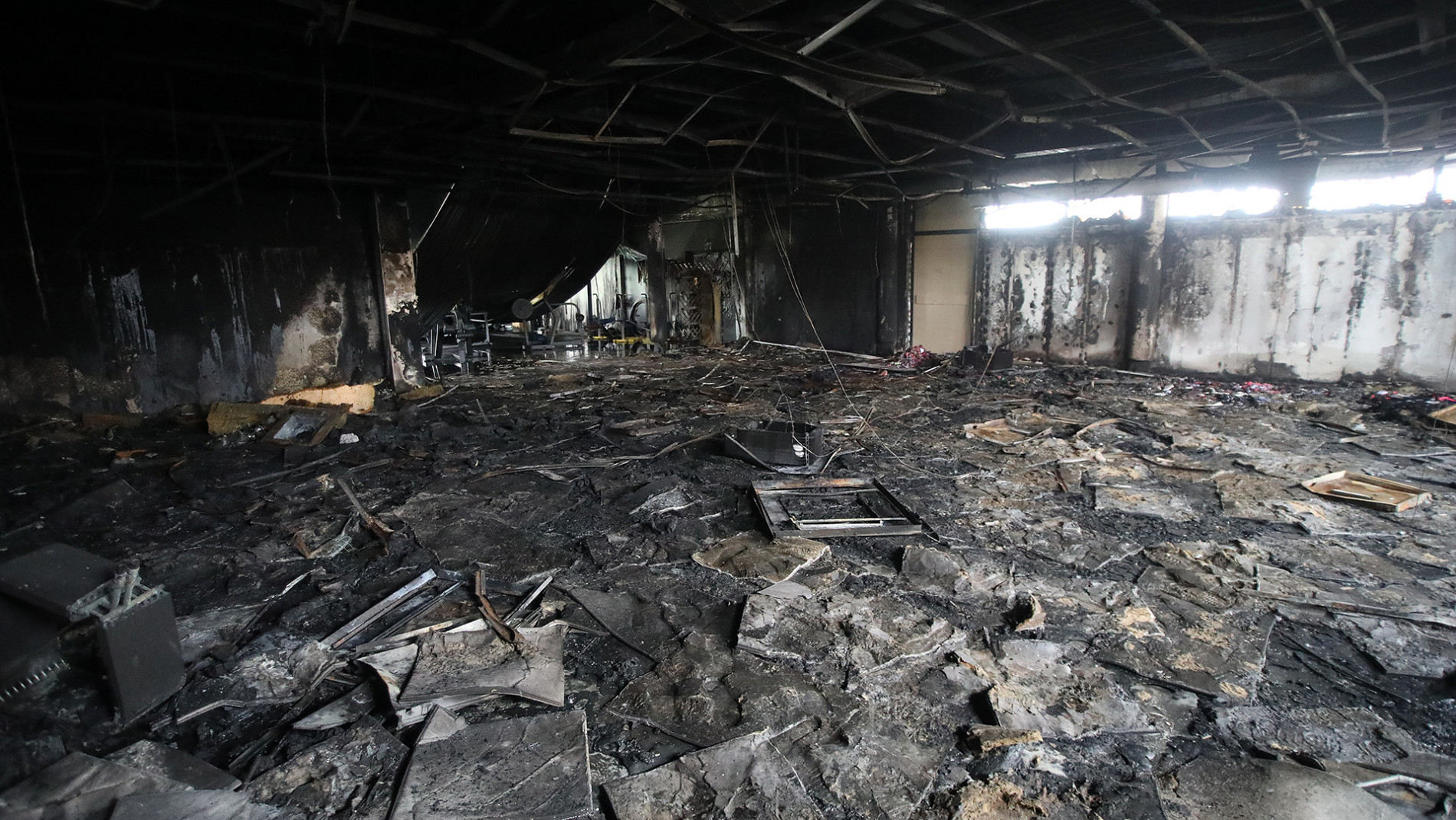 Les tristes photos du centre d’entraînement de Clermont ravagé par les flammes !