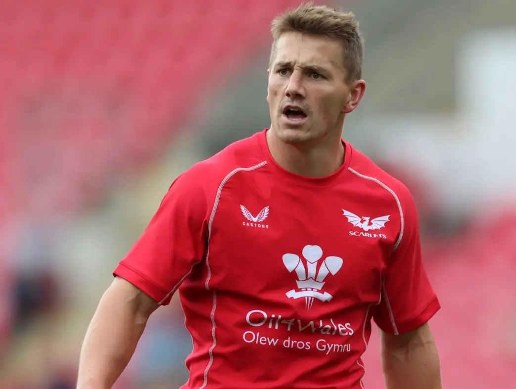 Jonathan Davies fait un appel du pied aux clubs étrangers !